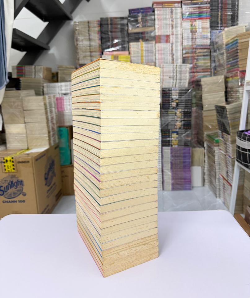 Tiểu hoà thượng full bộ ( bìa gáy đẹp, giấy ố nhẹ )-duoc-ban-tai-Trần Nam - Tiệm Manga chút ét