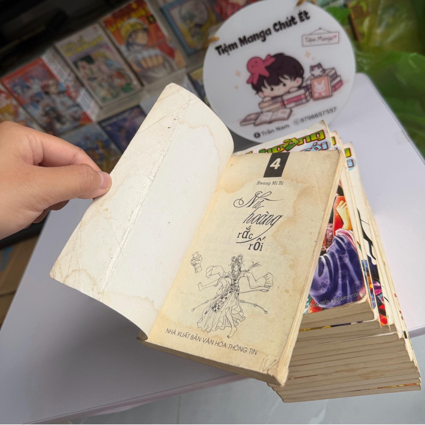 Nữ hoàng rắc rối full bộ ( tập 4 chất đọc xấu ) -duoc-ban-tai-Trần Nam - Tiệm Manga chút ét