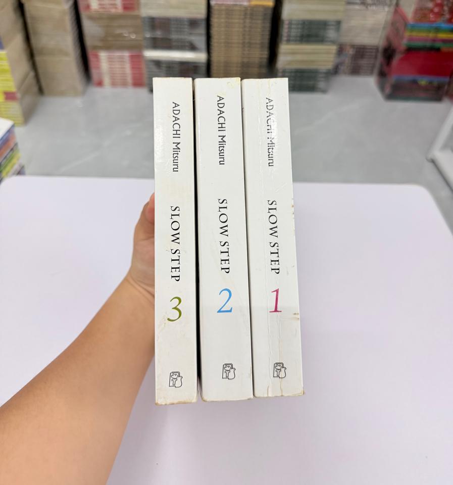 Slow Step full bộ ( bìa gáy tốt, giấy có ố ) -duoc-ban-tai-Trần Nam - Tiệm Manga chút ét