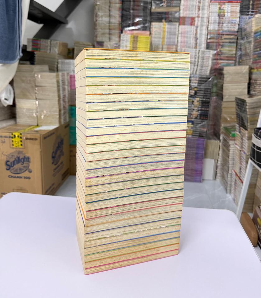 Tiểu hoà thượng full bộ ( bìa gáy đẹp, giấy ố nhẹ )-duoc-ban-tai-Trần Nam - Tiệm Manga chút ét