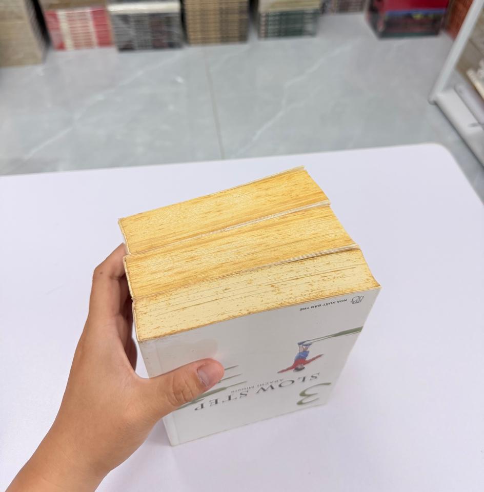 Slow Step full bộ ( bìa gáy tốt, giấy có ố ) -duoc-ban-tai-Trần Nam - Tiệm Manga chút ét