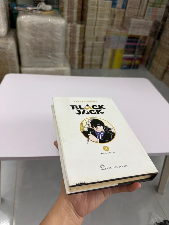 BlackJack bìa cứng fullseal ( t5 uns, lỗi nhẹ bìa như ảnh )-duoc-ban-tai-Trần Nam - Tiệm Manga chút ét
