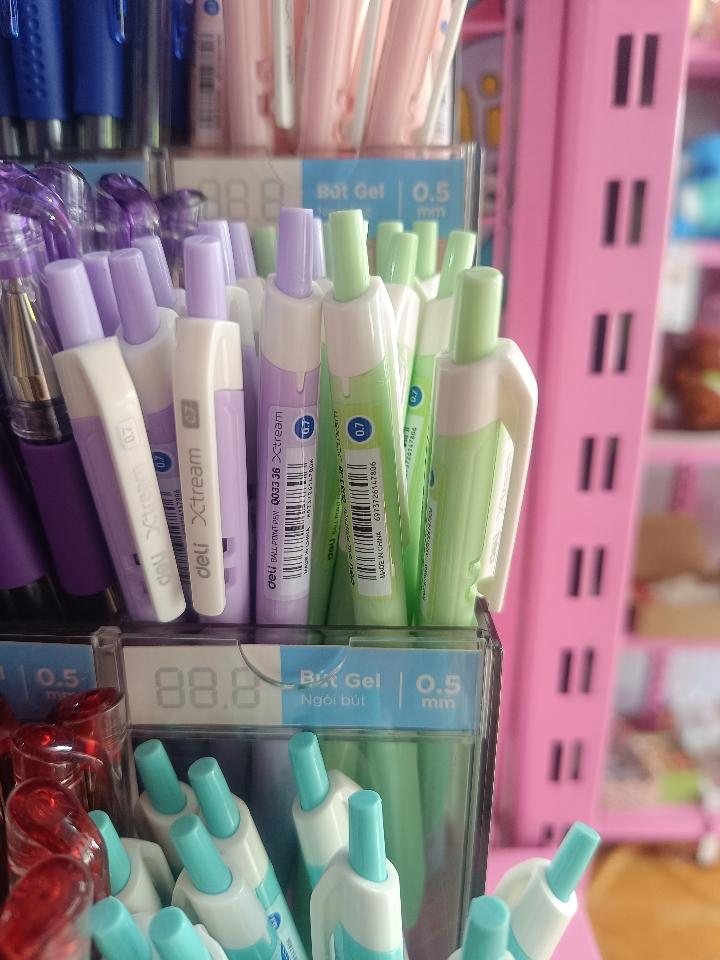 Bút bi dầu deli Xtream mực xanh -duoc-ban-tai-ĐẬU ĐẬU SHOP