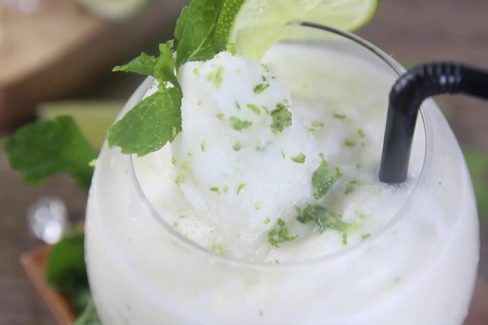 Chanh Tuyết-duoc-ban-tai-Him’s Coffee & Tea