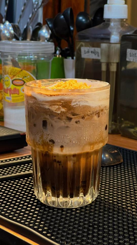 Phindi Choco-duoc-ban-tai-Him’s Coffee & Tea