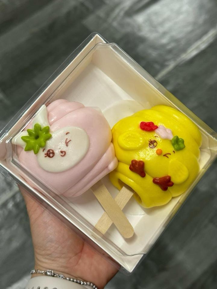 Tạo hình cuộn xúc xích phomai-duoc-ban-tai-Bếp Nhà Paatar - Bánh bao tạo hình