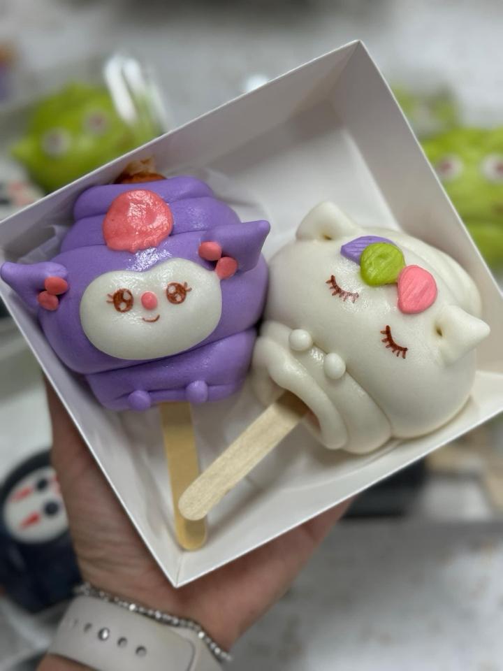 Tạo hình cuộn xúc xích phomai-duoc-ban-tai-Bếp Nhà Paatar - Bánh bao tạo hình