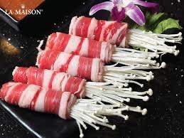 Ba Chỉ Bò Cuộn Nấm-duoc-ban-tai-ĐÀ LẠT LẨU & NƯỚNG