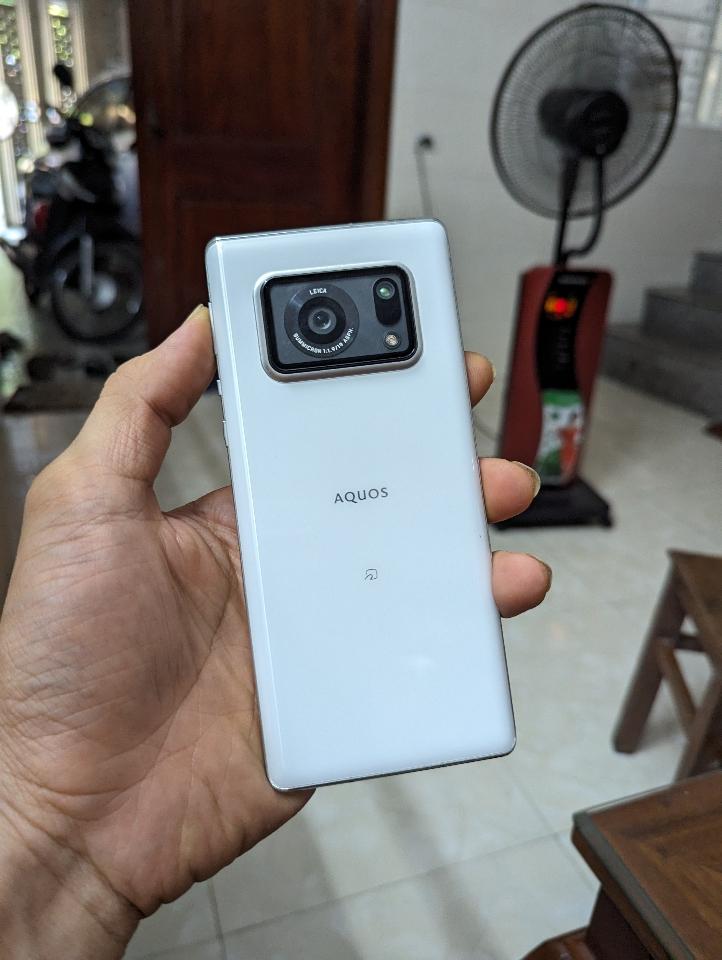 Sharp Aquos R6 (12/128)-duoc-ban-tai-MY MOBILE