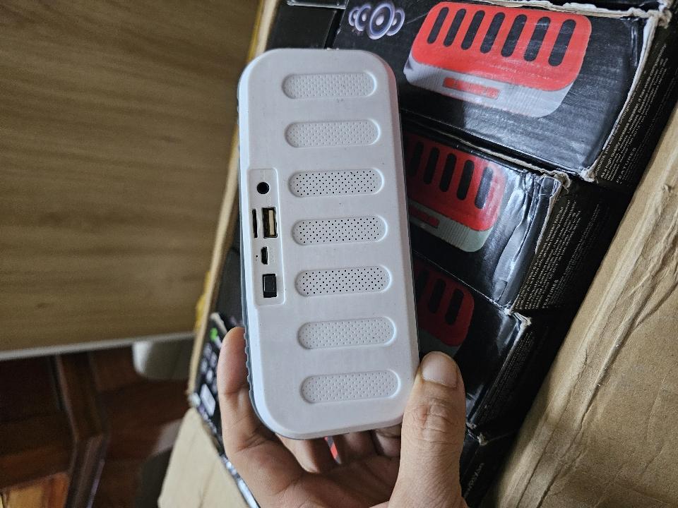 Loa Bluetooth kiêm đài FM NR 2013-duoc-ban-tai-MY MOBILE