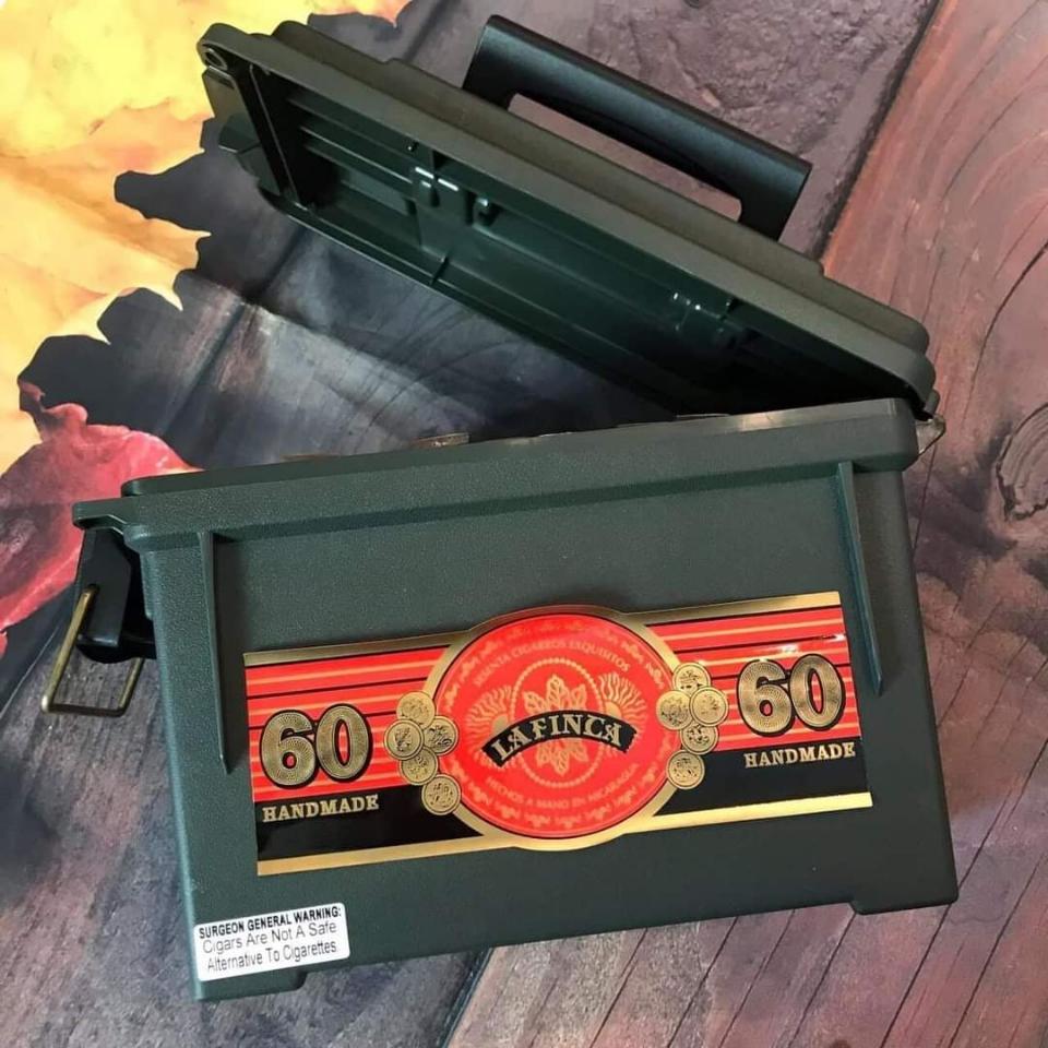 Lafinca-duoc-ban-tai-Thành Long Cigar