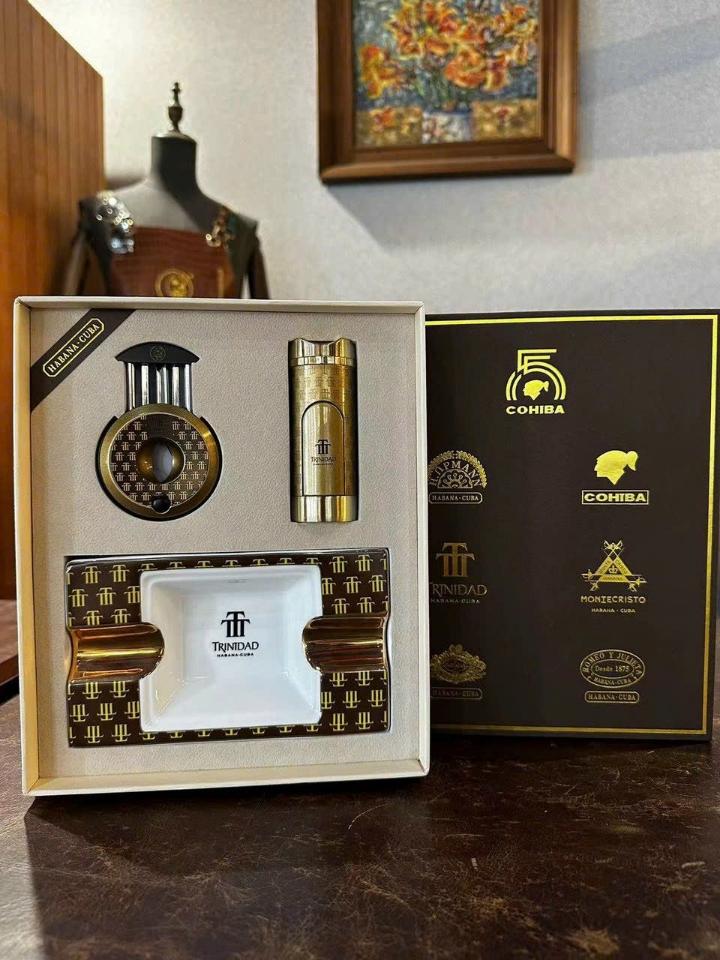 Bộ cắt khò kỉ niệm 50 năm hãng cohiba-duoc-ban-tai-Thành Long Cigar
