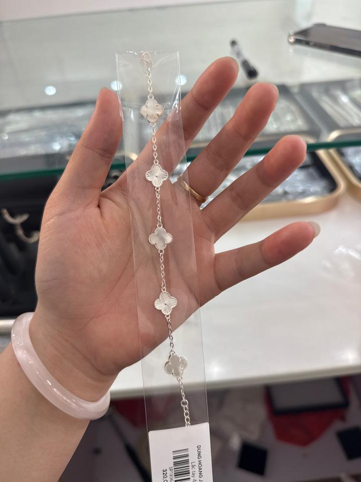 Lắc tay nữ bốn lá(10li)-duoc-ban-tai-DUNG HOANG JEWELRY