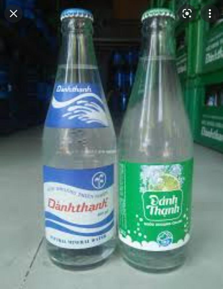 Nước khoáng-duoc-ban-tai-Sân Bóng 82 Plus