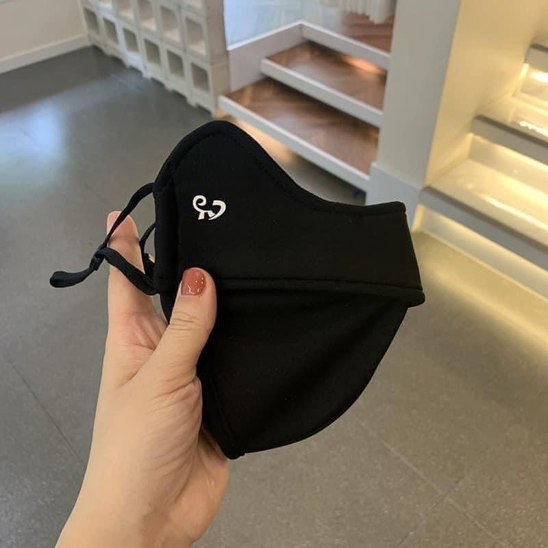 Khẩu trang chống UV -duoc-ban-tai-Nhật Hà Order China