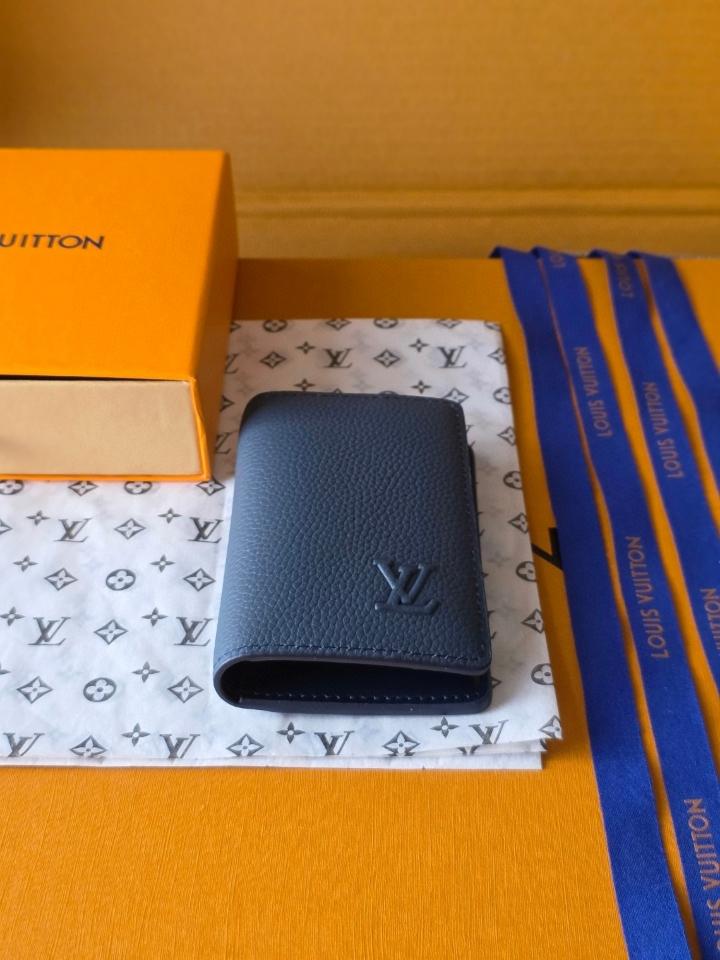Louis Vuitton M25984
Ví Pocket Organizer-duoc-ban-tai-Hvip Bags and Accessories