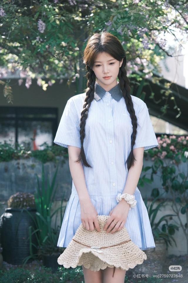 Miu Miu Pleated striped dress MF5399-duoc-ban-tai-Hvip Shoes and Clothes