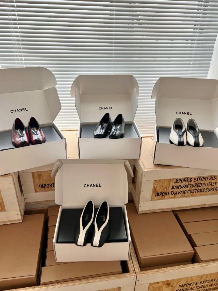 Chanel Ballet flats
 
Crocodile Embossed Calfskin & Patent Calfskin 
Black & white G47182 -duoc-ban-tai-Hvip Shoes and Clothes