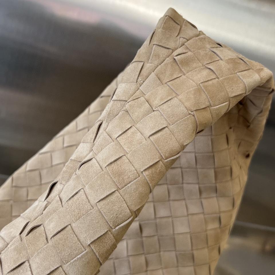 Bottega Veneta Jodie grey suede 60026 48x40x16cm-duoc-ban-tai-Hvip Bags and Accessories