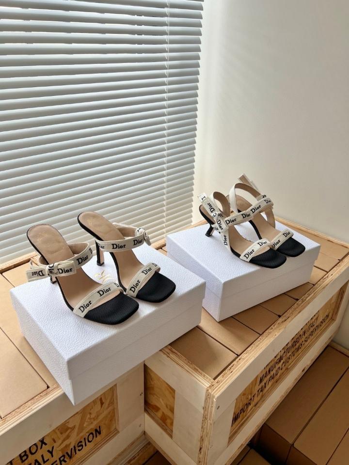 Dior Heeled Sandal with J'Adior Straps
Black Embroidered Cotton-duoc-ban-tai-Hvip Shoes and Clothes
