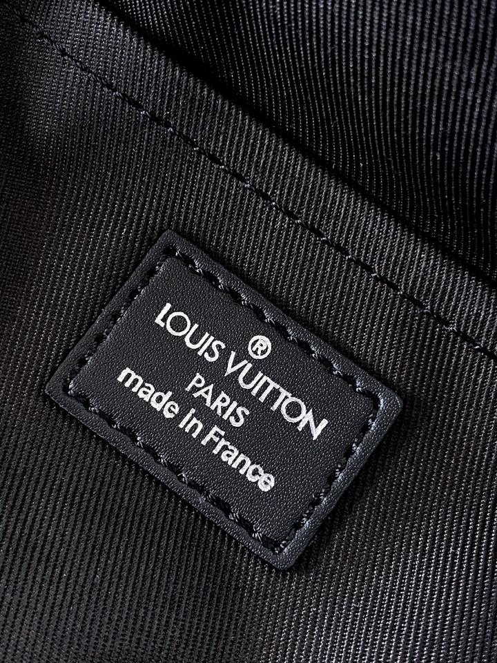 Louis Vuitton M12625
Pulse Messenger 26.6 × 17 × 11 cm-duoc-ban-tai-Hvip Bags and Accessories