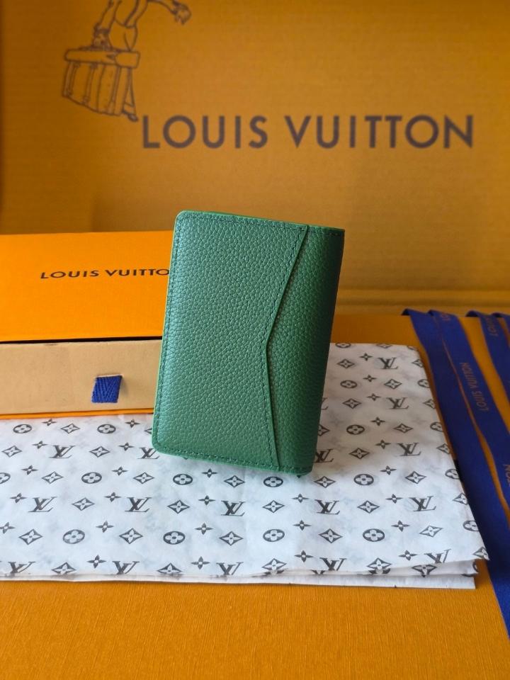 Louis Vuitton M25950
Ví Pocket Organizer-duoc-ban-tai-Hvip Bags and Accessories