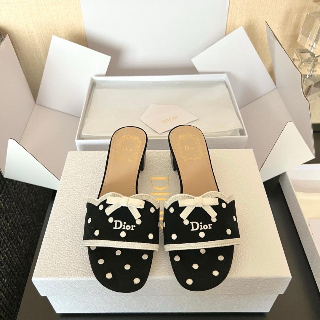 Dior Dway Heeled SlideWhite Cotton Embroidered with Black PolkaDior Motif-duoc-ban-tai-Hvip Shoes and Clothes