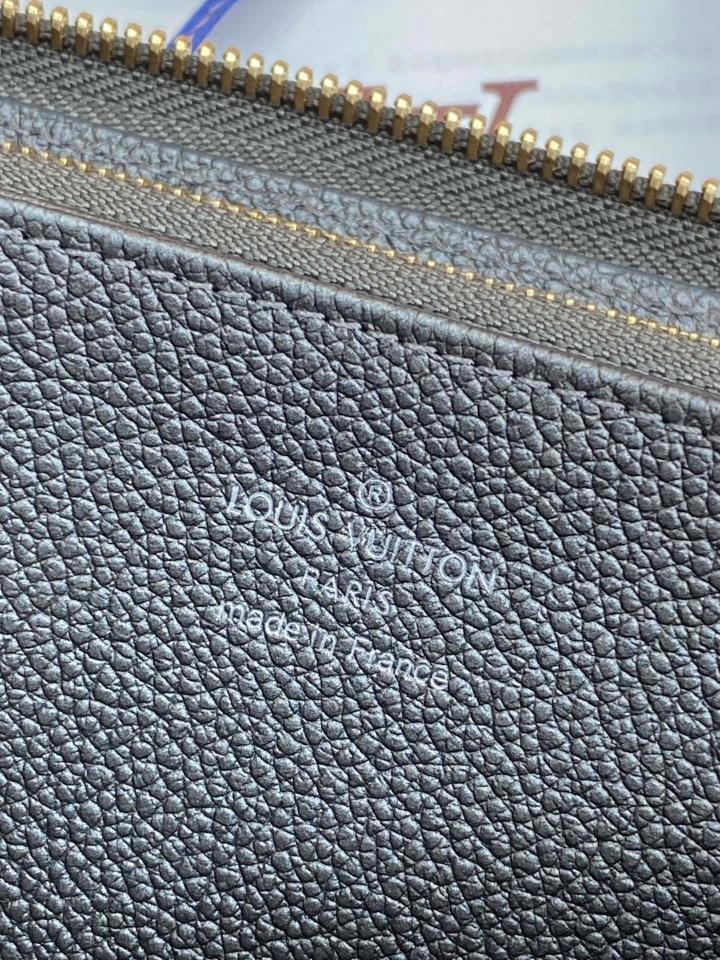 Louis Vuitton M12680
Zippy Wallet black -duoc-ban-tai-Hvip Bags and Accessories