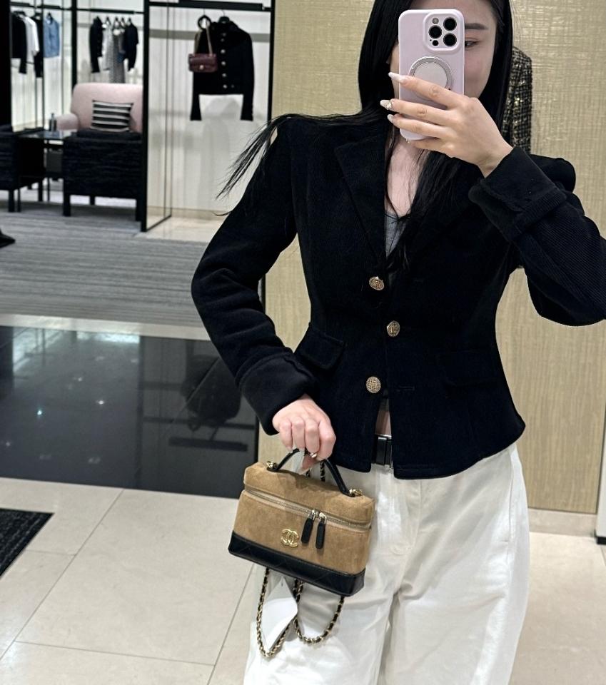 Chanel Vanity with Chain Suede Calfskin, Shiny Lambskin & Gold-Tone Metal  Brown & Black AP5186 14*19*5cm-duoc-ban-tai-Hvip Bags and Accessories