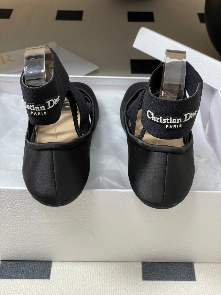 Dior Shade Ballet Flat
Black Satin and Elastic Straps
KCF013SAT_S900 (2)-duoc-ban-tai-Hvip Shoes and Clothes
