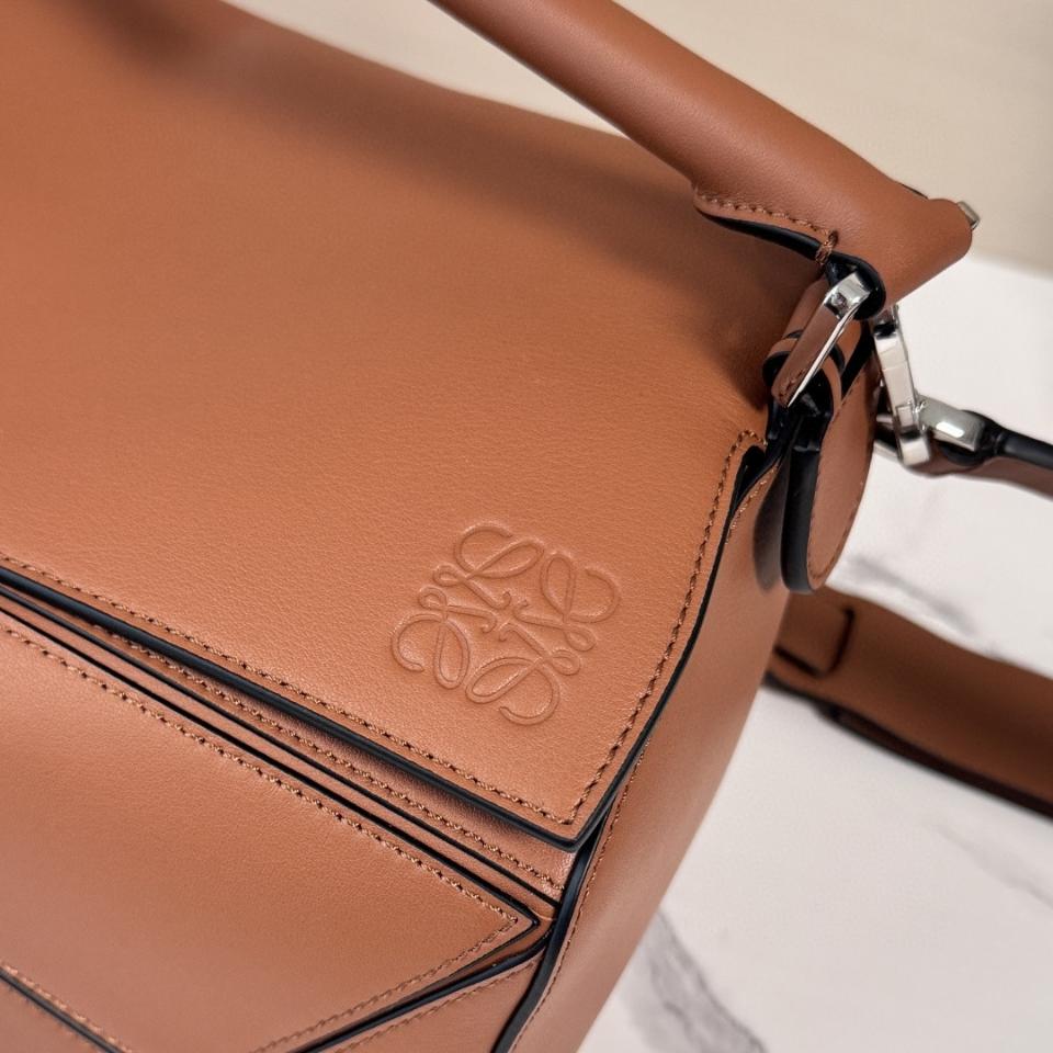 LƠEWE Large Featherlight Puzzle bag in nappa lambskin 36.5*19*23 cognac -duoc-ban-tai-Hvip Bags and Accessories