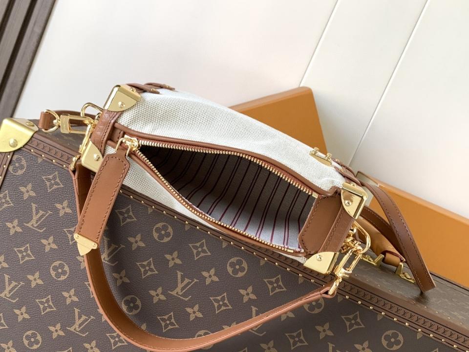 Louis Vuitton M14411
Side Trunk MM 16 x 8.5 x 23.5cm-duoc-ban-tai-Hvip Bags and Accessories