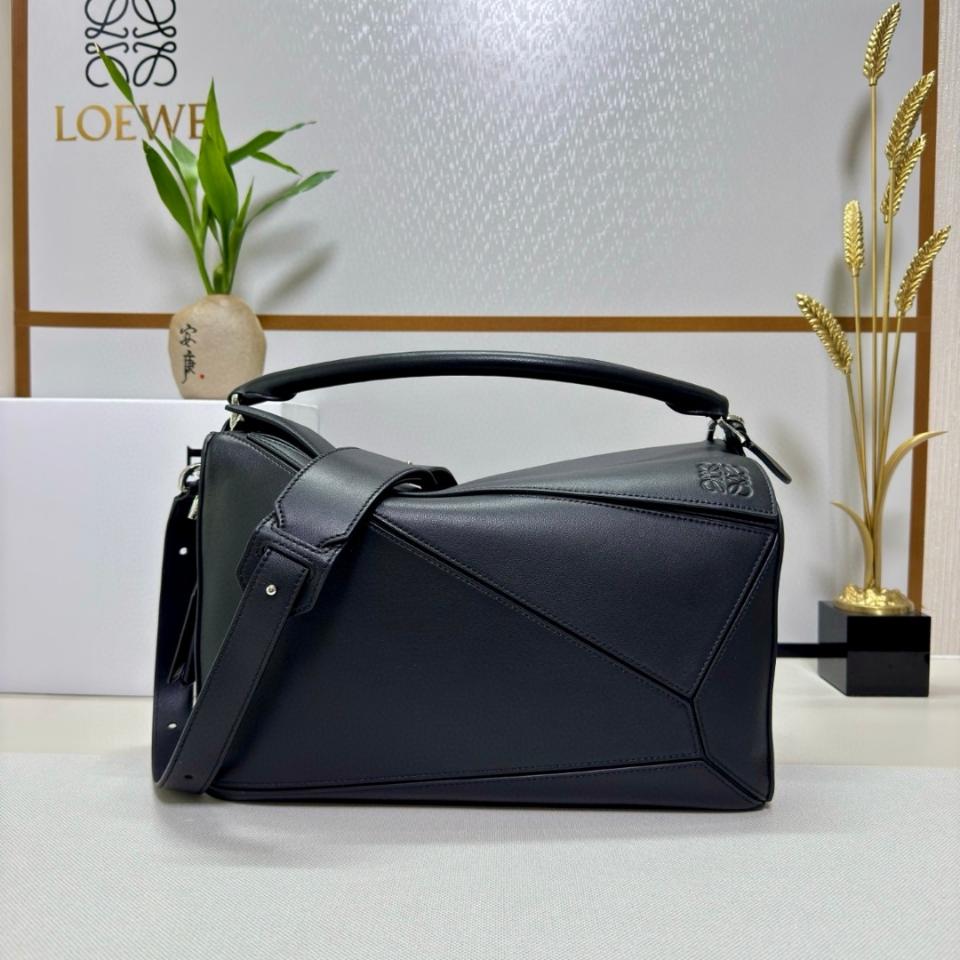 Loewe Large Featherlight Puzzle bag in nappa lambskin B510PNLX02 33*14.7*21.5CM black -duoc-ban-tai-Hvip Bags and Accessories