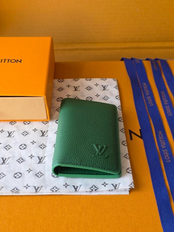 Louis Vuitton M25950
Ví Pocket Organizer-duoc-ban-tai-Hvip Bags and Accessories