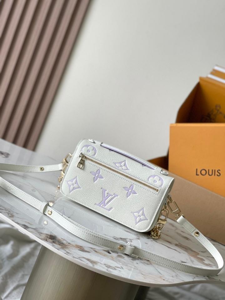 Louis Vuitton M23940
Neuheit
Pochette Métis East West 21.5*13.5*6CM L1-duoc-ban-tai-Hvip Bags and Accessories