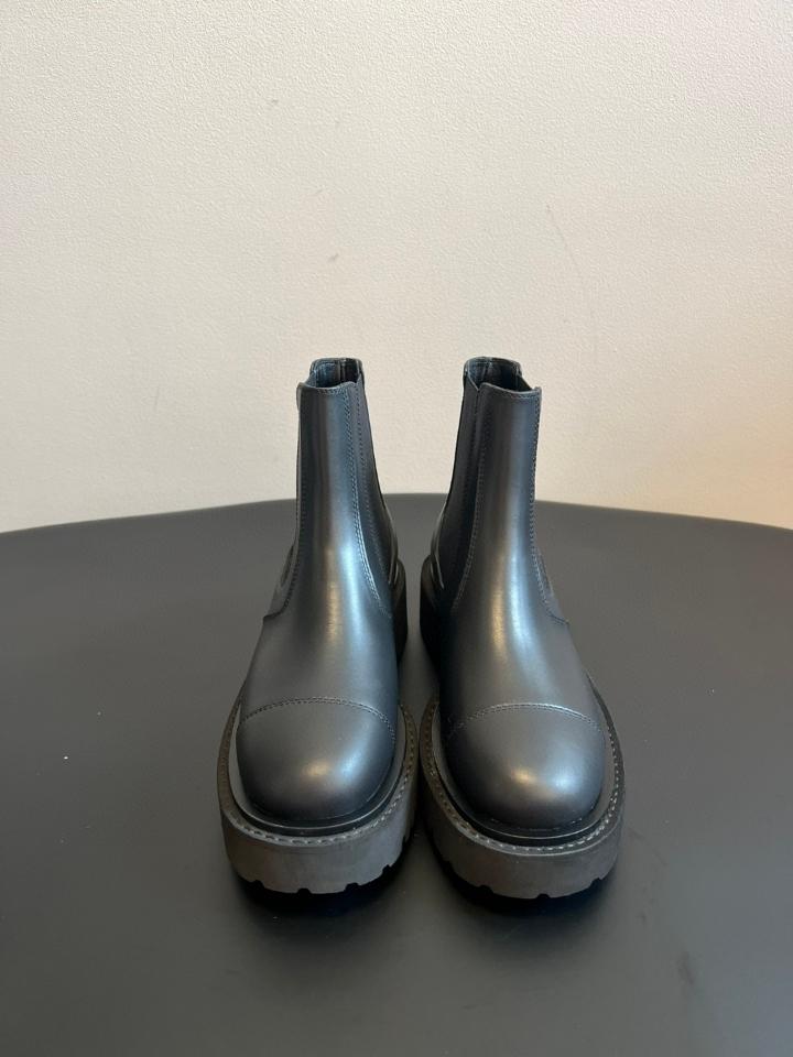 Chanel Chelsea black leather boots (1)-duoc-ban-tai-Hvip Shoes and Clothes