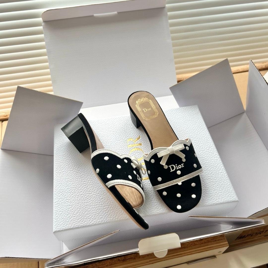 Dior Dway Heeled SlideWhite Cotton Embroidered with Black PolkaDior Motif-duoc-ban-tai-Hvip Shoes and Clothes