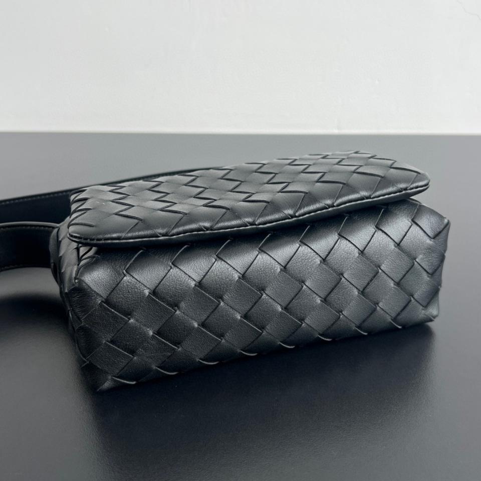 Bottega Veneta Intrecciato Mini Bag With Flap 857931 20x12x6.5cm-duoc-ban-tai-Hvip Bags and Accessories