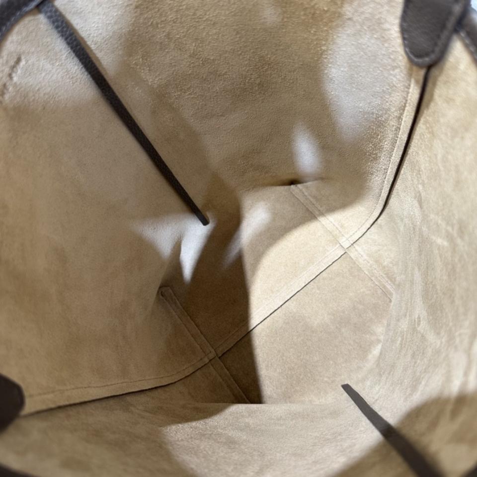 The Row Medium N/S Park Tote Bag in Leather Dark Olive 30X28X15.5cm -duoc-ban-tai-Hvip Bags and Accessories