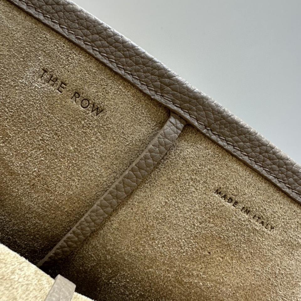 The Row Medium N/S Park Tote Bag in Leather Dark Taupe 30X28X15.5cm -duoc-ban-tai-Hvip Bags and Accessories