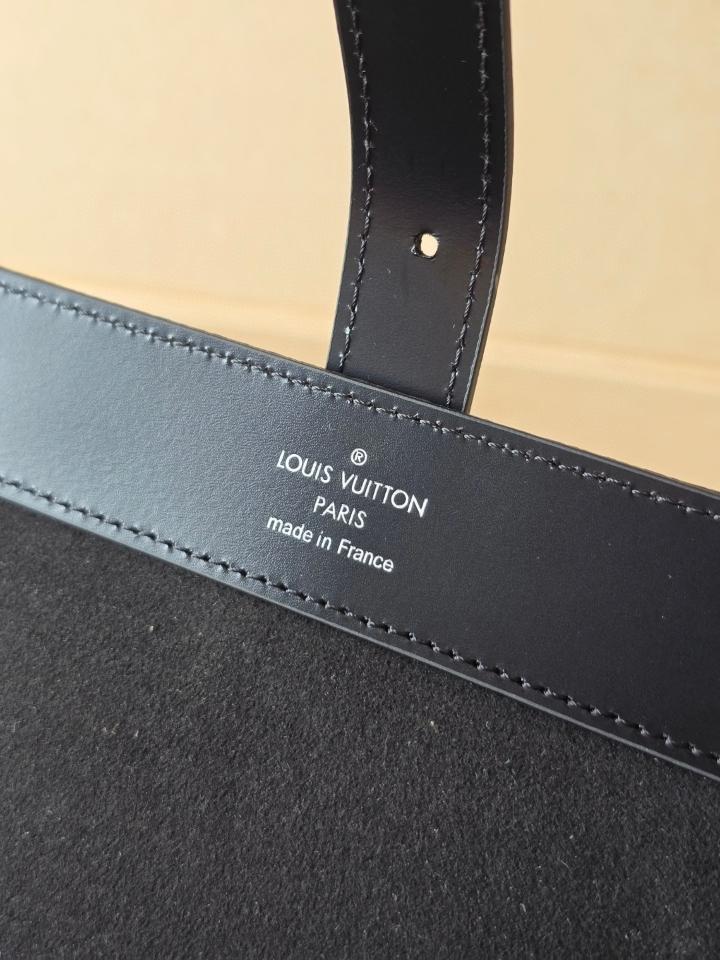 Louis Vuitton M43385
3 Watch Case 20x8x8cm-duoc-ban-tai-Hvip Bags and Accessories