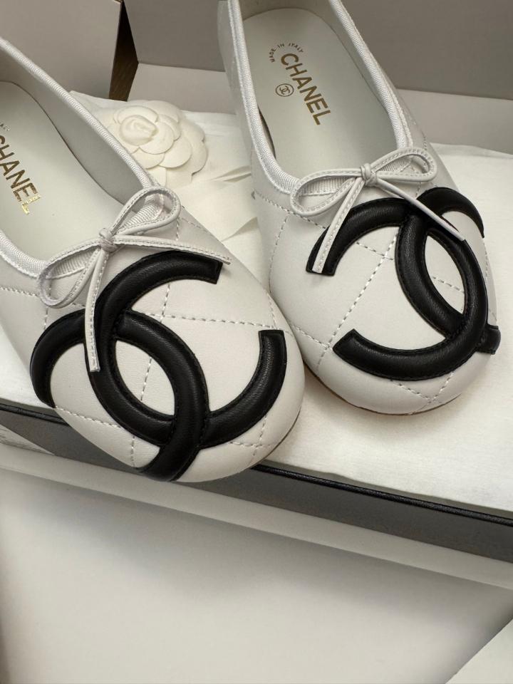 Chanel Ballet flats Lambskin white and black G47163 -duoc-ban-tai-Hvip Shoes and Clothes