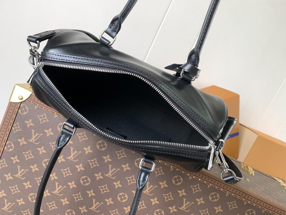 Louis Vuitton M12934
Túi Speedy Cargo Vibe 17 x 12 x 28cm -duoc-ban-tai-Hvip Bags and Accessories