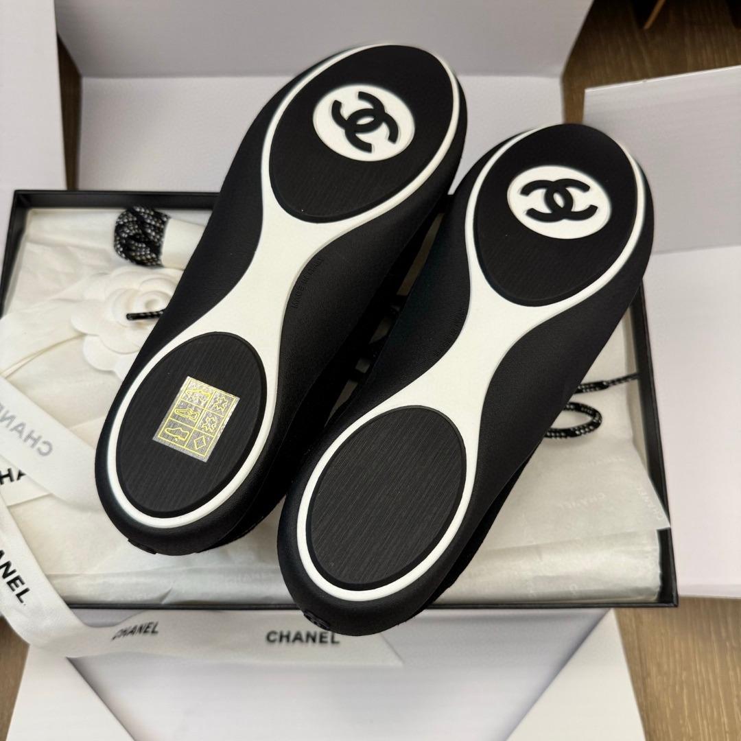 Chanel Trainers Velvet Calfskin & Mixed Fibers Black & White G47413 (1)-duoc-ban-tai-Hvip Shoes and Clothes