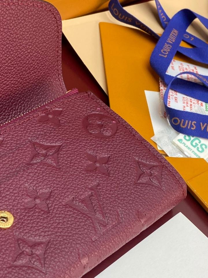 Louis Vuitton M62369
Customisable
Emilie Wallet Burgundy -duoc-ban-tai-Hvip Bags and Accessories