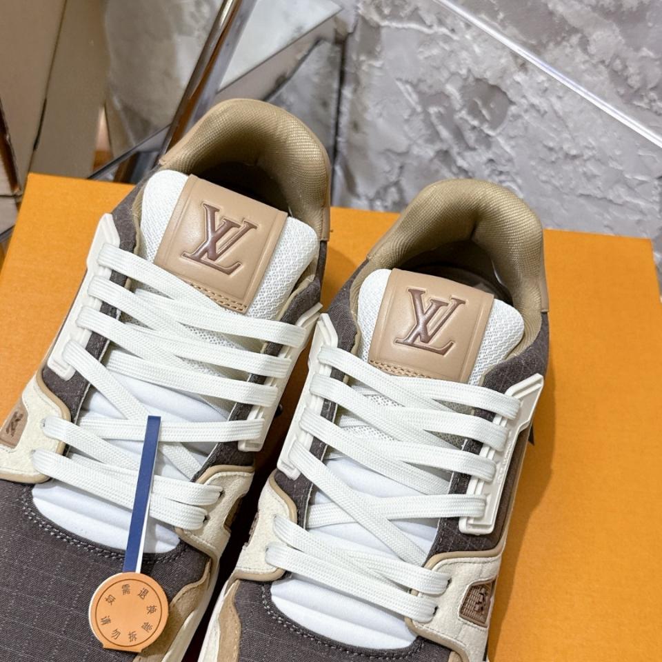 Louis Vuitton 1AHTFN
LV Trainer Outdoor Sneaker Marron(N1) -duoc-ban-tai-Hvip Shoes and Clothes