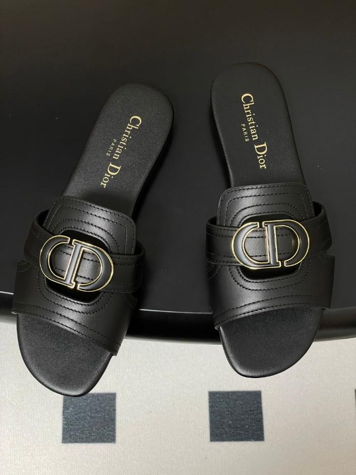 Dior 30 Montaigne Slide
Black Calfskin
 KCQ266VEA_S900 (2)-duoc-ban-tai-Hvip Shoes and Clothes