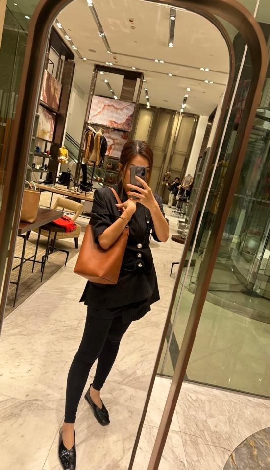 THE ROW Medium N/S Park smooth calfskin leather tote bag brown 30X28X15.5cm -duoc-ban-tai-Hvip Bags and Accessories
