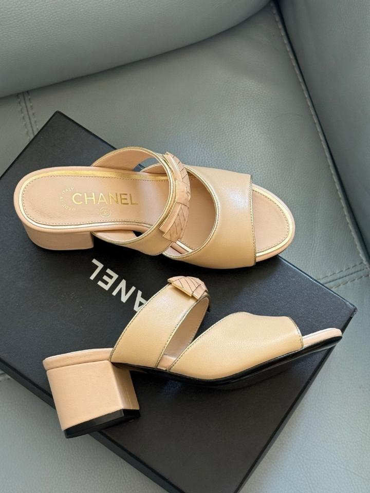 Chanel mules sandals in beige leather(1)-duoc-ban-tai-Hvip Shoes and Clothes