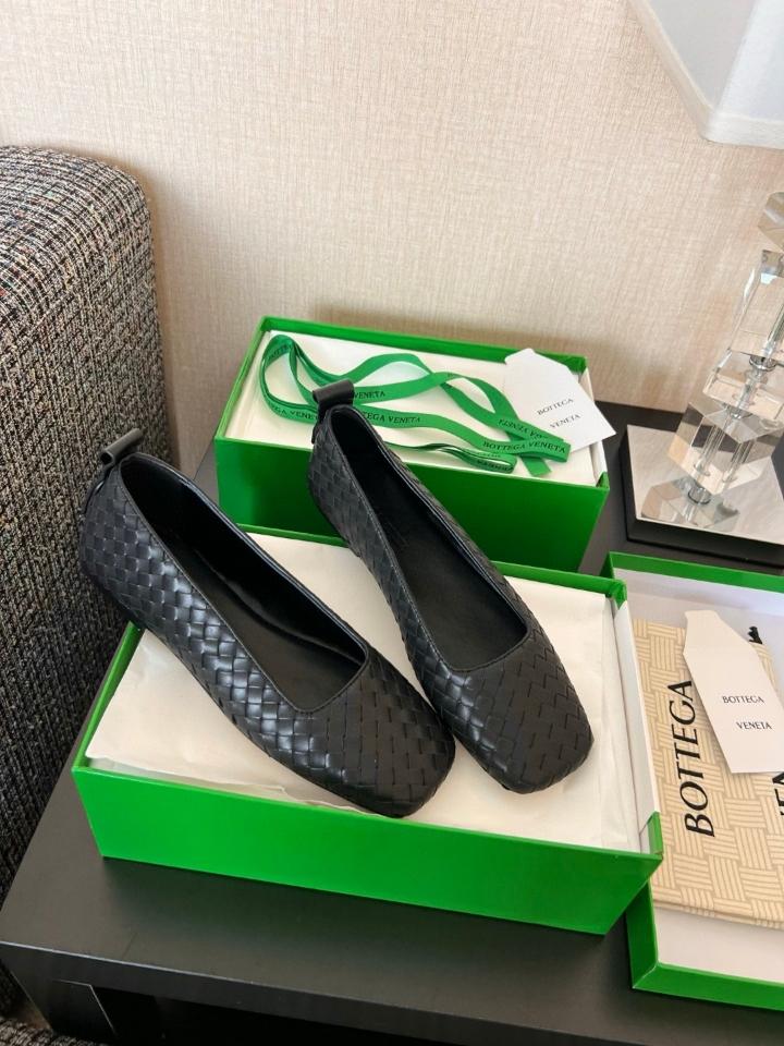 Bottega Veneta Charlotte Ballerina black -duoc-ban-tai-Hvip Shoes and Clothes